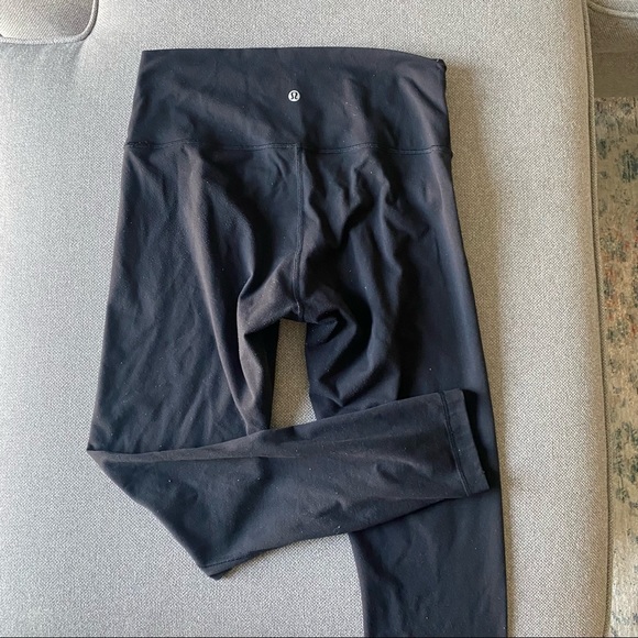 Black Lululemon 7/8 Leggings - Picture 1 of 5